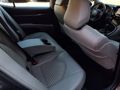 2022 Toyota Camry Hybrid SE