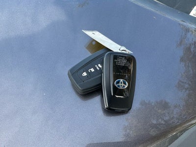 2023 Toyota Camry Hybrid SE