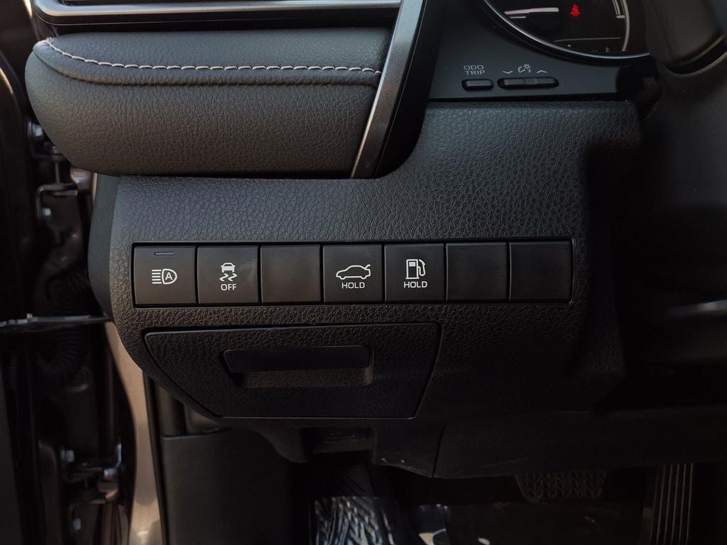 2023 Toyota Camry Hybrid SE