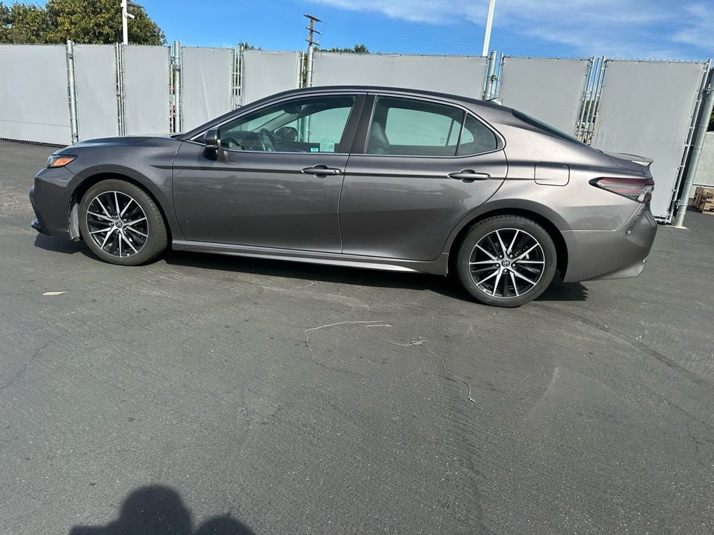 2023 Toyota Camry Hybrid SE