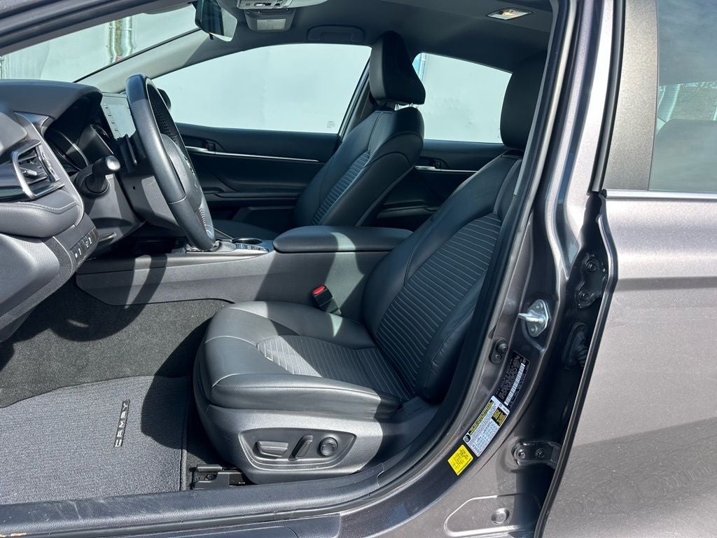 2023 Toyota Camry Hybrid SE