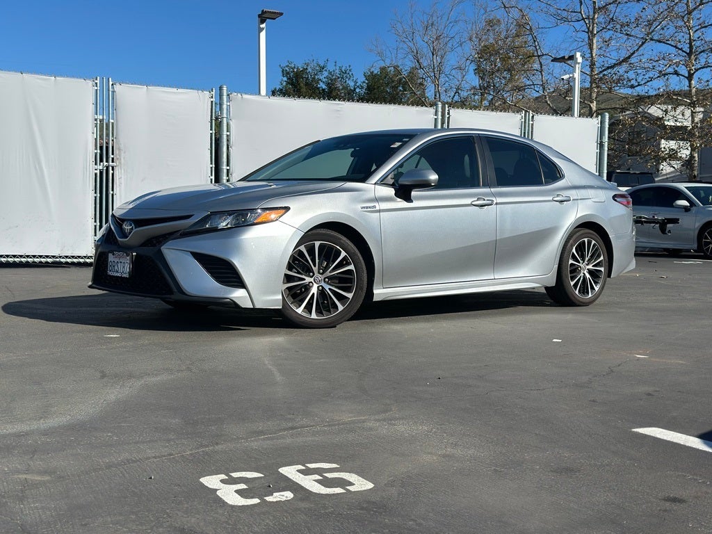 2020 Toyota Camry SE