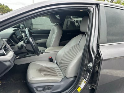 2021 Toyota Camry Hybrid SE