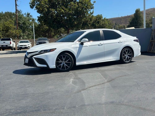 2022 Toyota Camry Hybrid SE