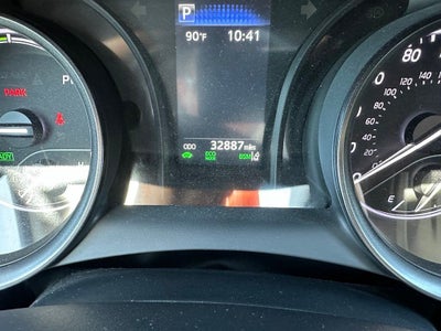 2022 Toyota Camry Hybrid SE