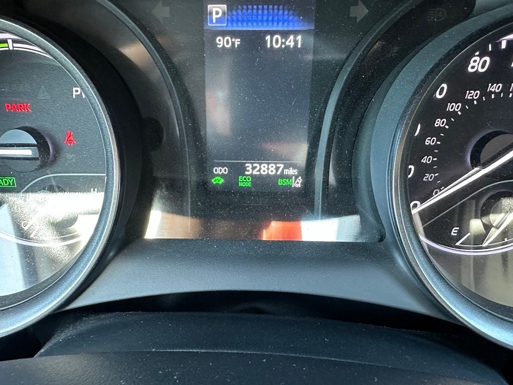 2022 Toyota Camry Hybrid SE