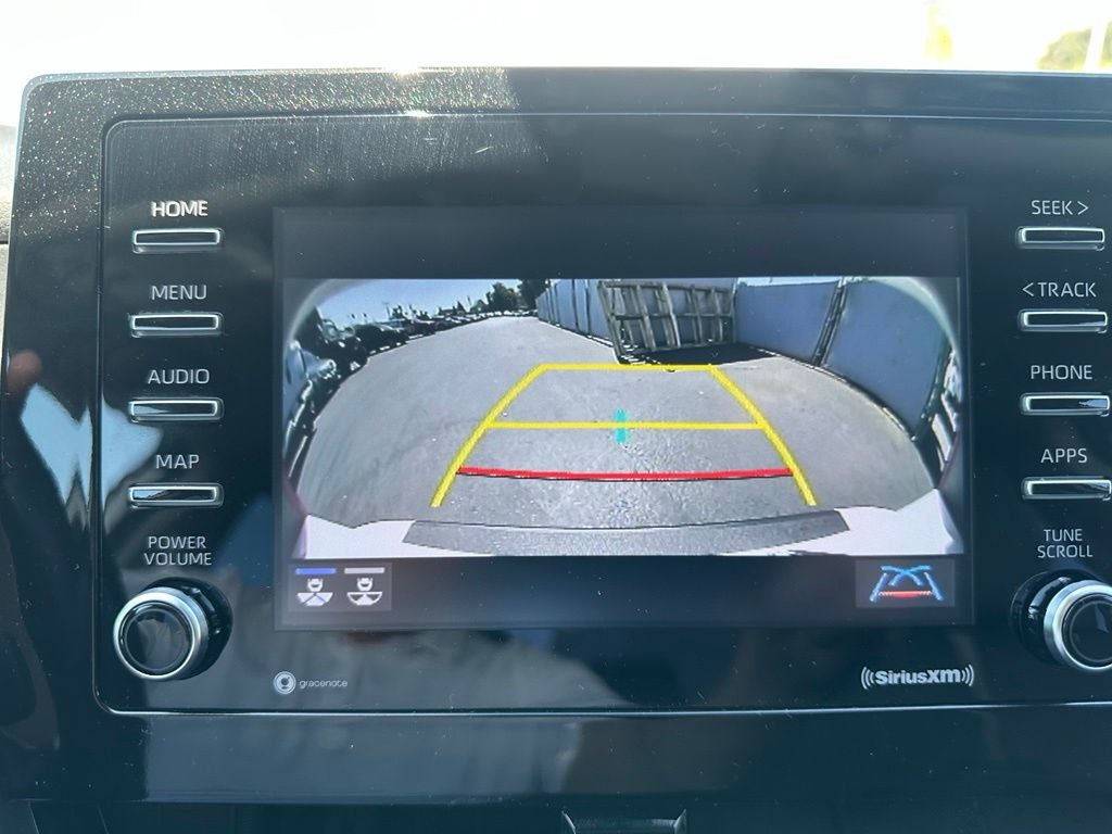 2022 Toyota Camry Hybrid SE