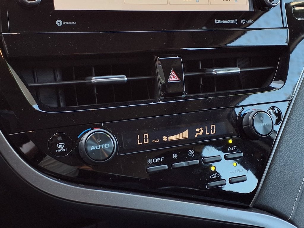 2024 Toyota Camry Hybrid SE