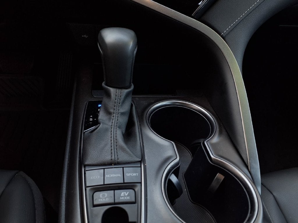 2024 Toyota Camry Hybrid SE