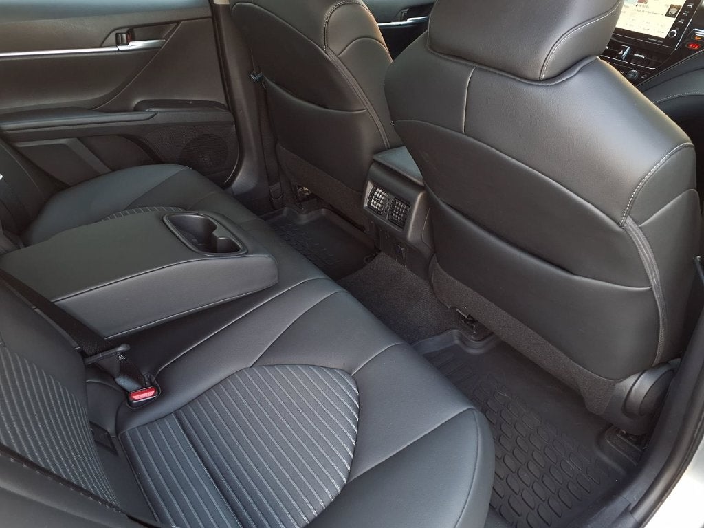2024 Toyota Camry Hybrid SE