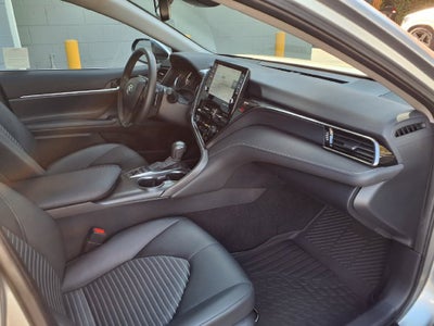 2024 Toyota Camry Hybrid SE