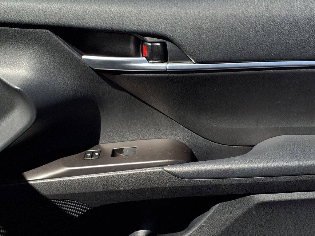 2024 Toyota Camry Hybrid SE