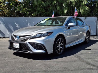 2024 Toyota Camry Hybrid SE