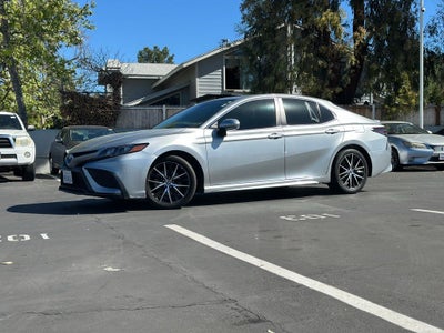 2022 Toyota Camry SE