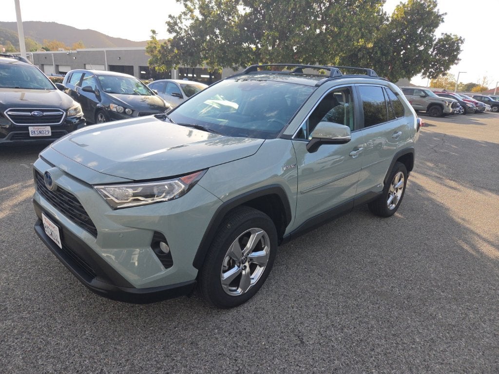 2021 Toyota RAV4 Hybrid XLE Premium