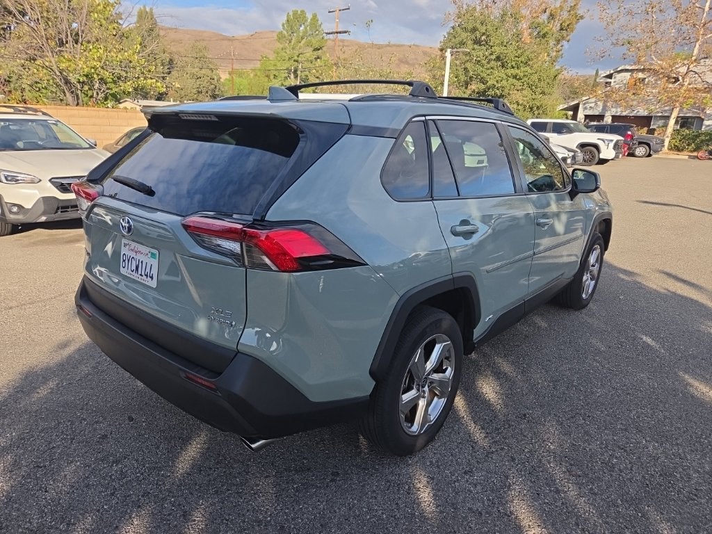 2021 Toyota RAV4 Hybrid XLE Premium