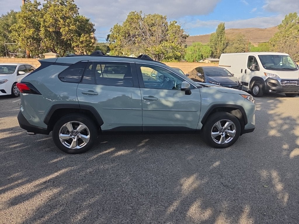 2021 Toyota RAV4 Hybrid XLE Premium