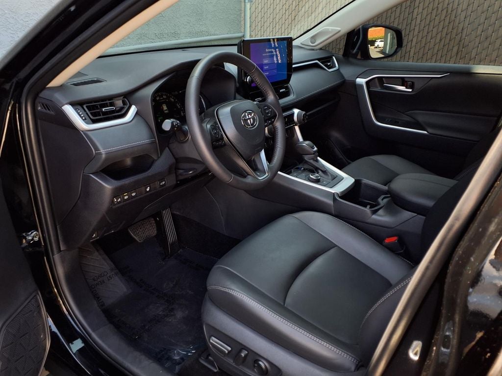 2025 Toyota RAV4 Hybrid XLE Premium