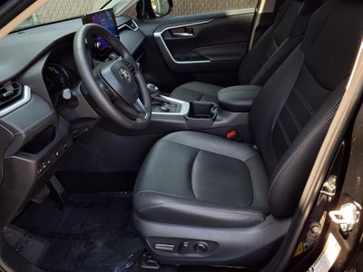 2025 Toyota RAV4 Hybrid XLE Premium