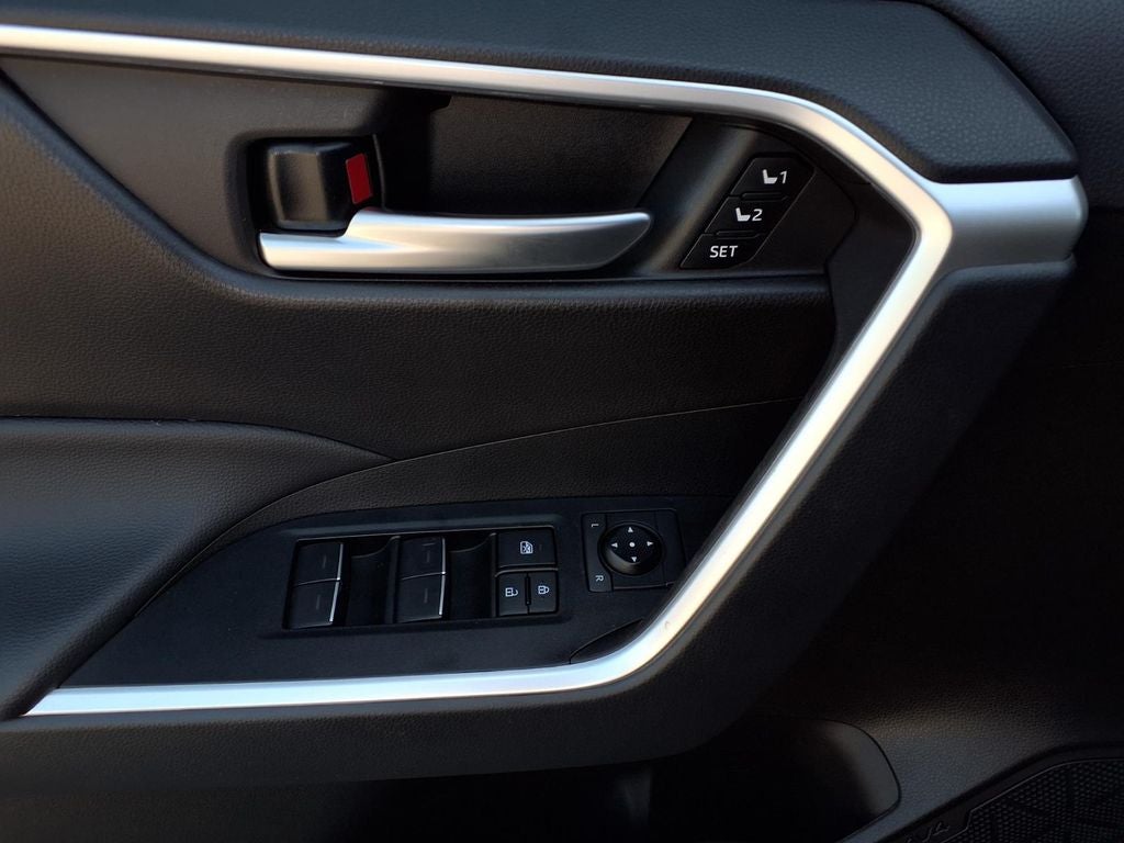 2025 Toyota RAV4 Hybrid XLE Premium