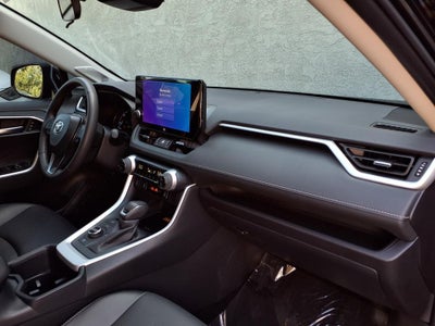 2025 Toyota RAV4 Hybrid XLE Premium