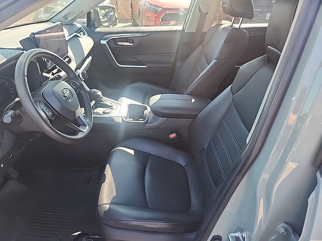 2023 Toyota RAV4 Hybrid XLE Premium