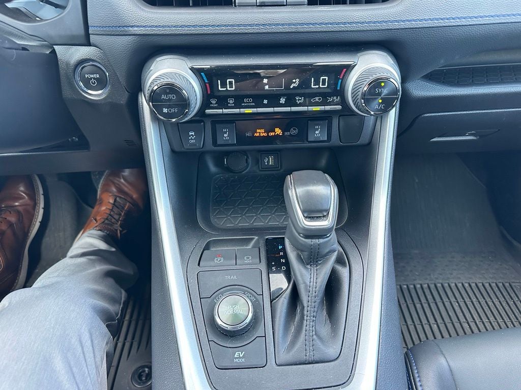 2025 Toyota RAV4 Hybrid XSE
