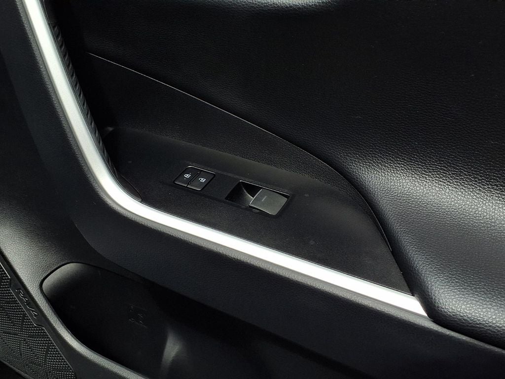 2025 Toyota RAV4 Hybrid XSE