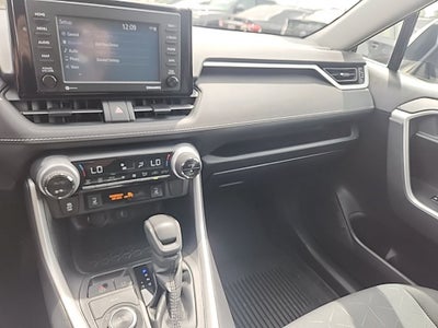 2021 Toyota RAV4 Hybrid XLE