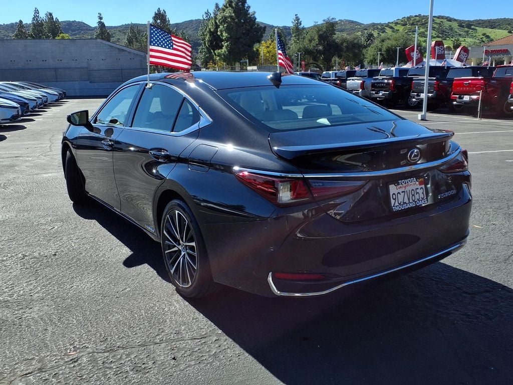 2022 Lexus ES 300h