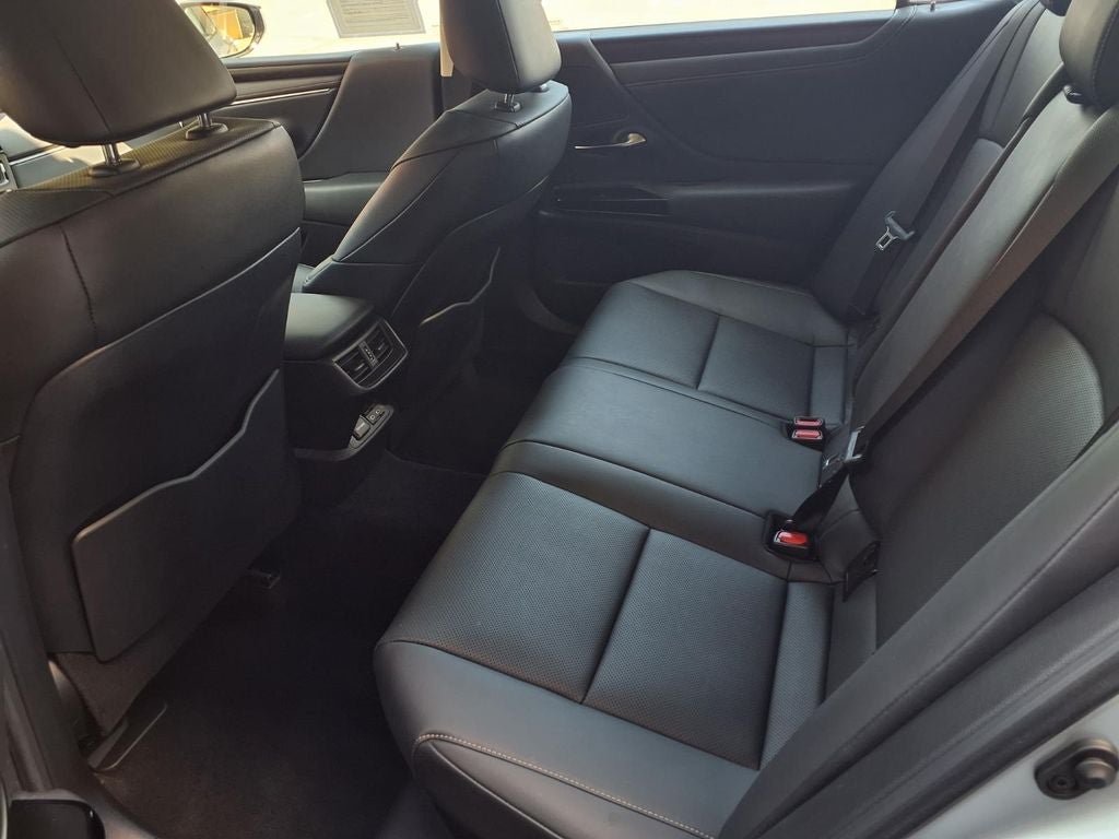 2024 Lexus ES 300h