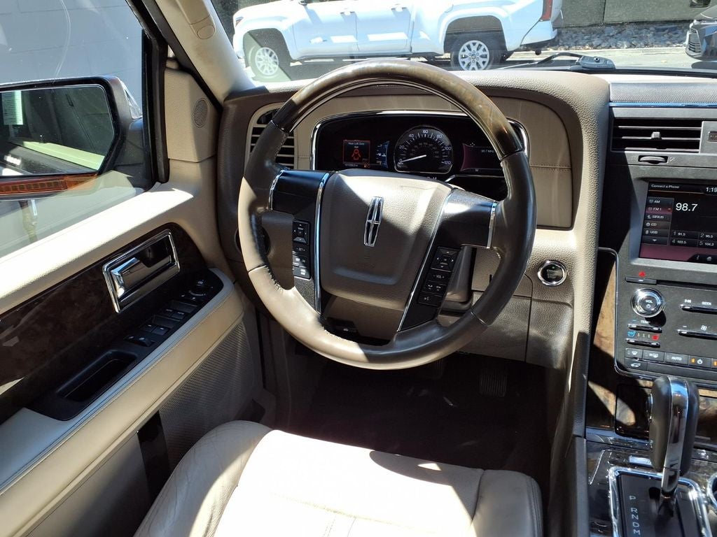 2015 Lincoln Navigator Base