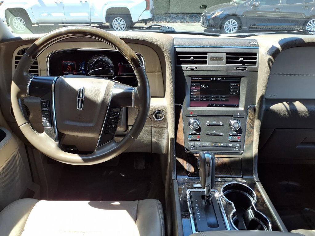 2015 Lincoln Navigator Base