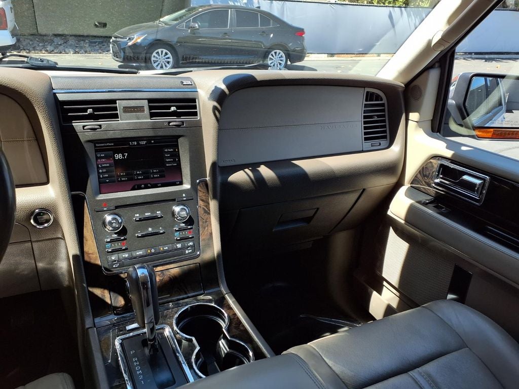 2015 Lincoln Navigator Base