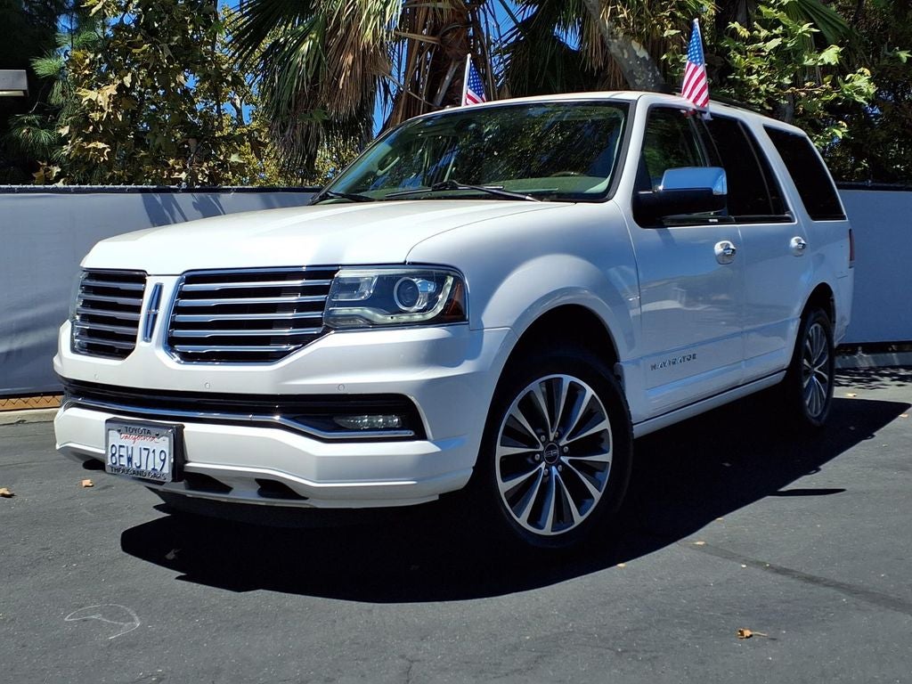 2015 Lincoln Navigator Base