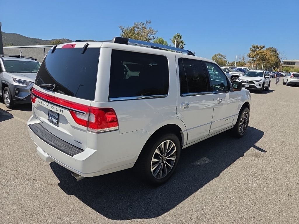 2015 Lincoln Navigator Base