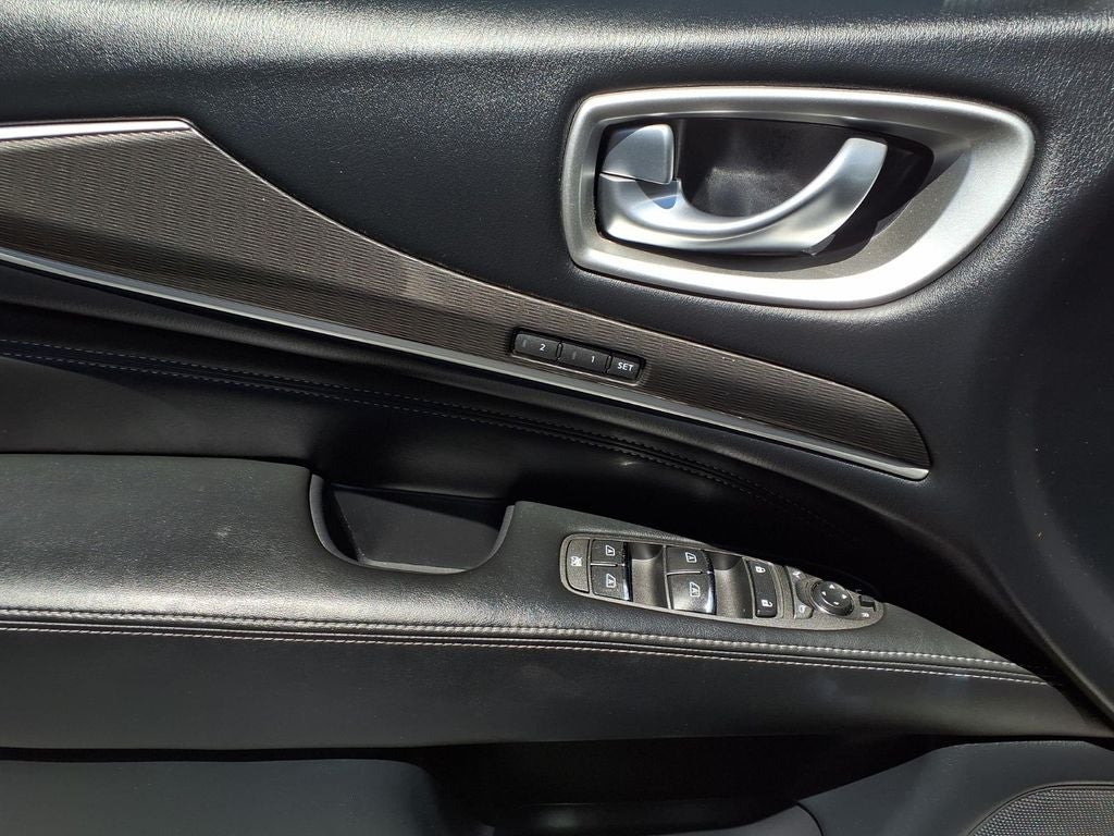 2019 INFINITI QX60 LUXE
