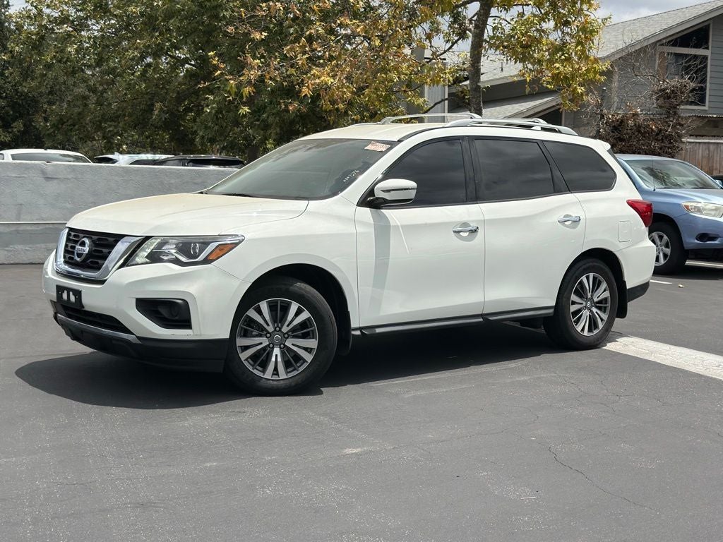 2020 Nissan Pathfinder S
