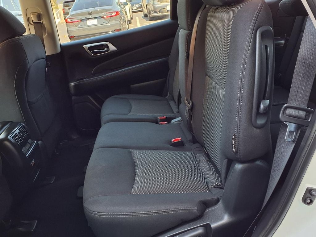 2020 Nissan Pathfinder S