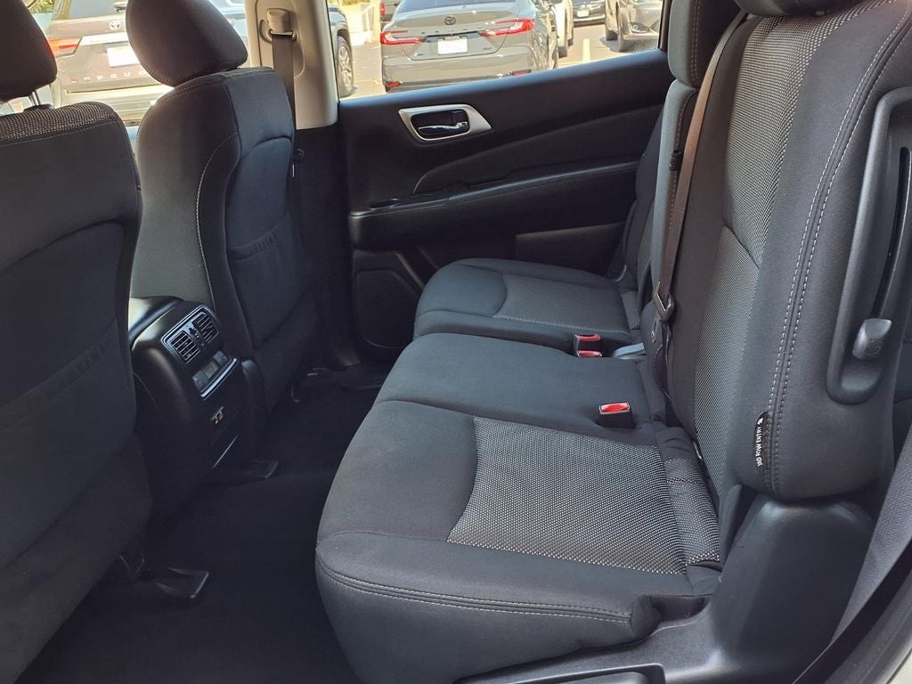 2020 Nissan Pathfinder S