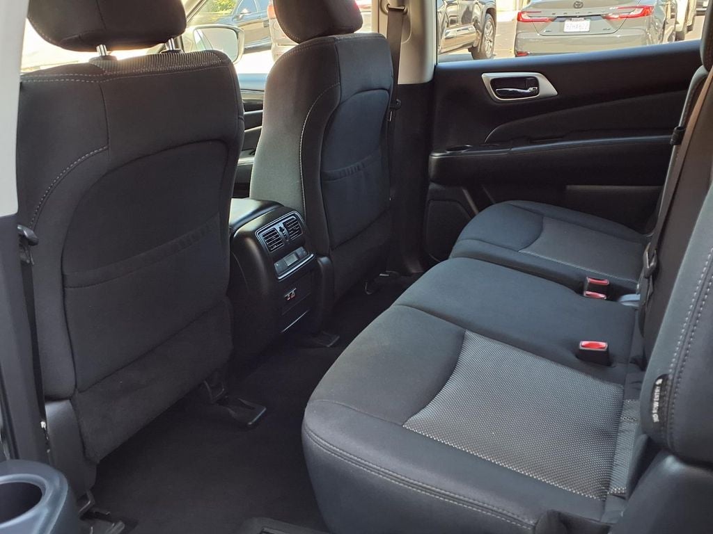 2020 Nissan Pathfinder S