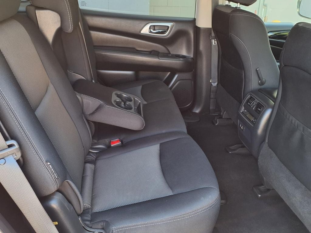 2020 Nissan Pathfinder S