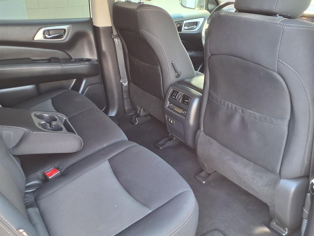 2020 Nissan Pathfinder S