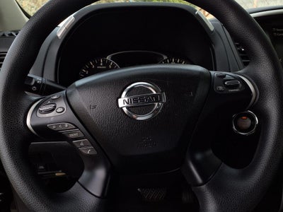 2017 Nissan Pathfinder S