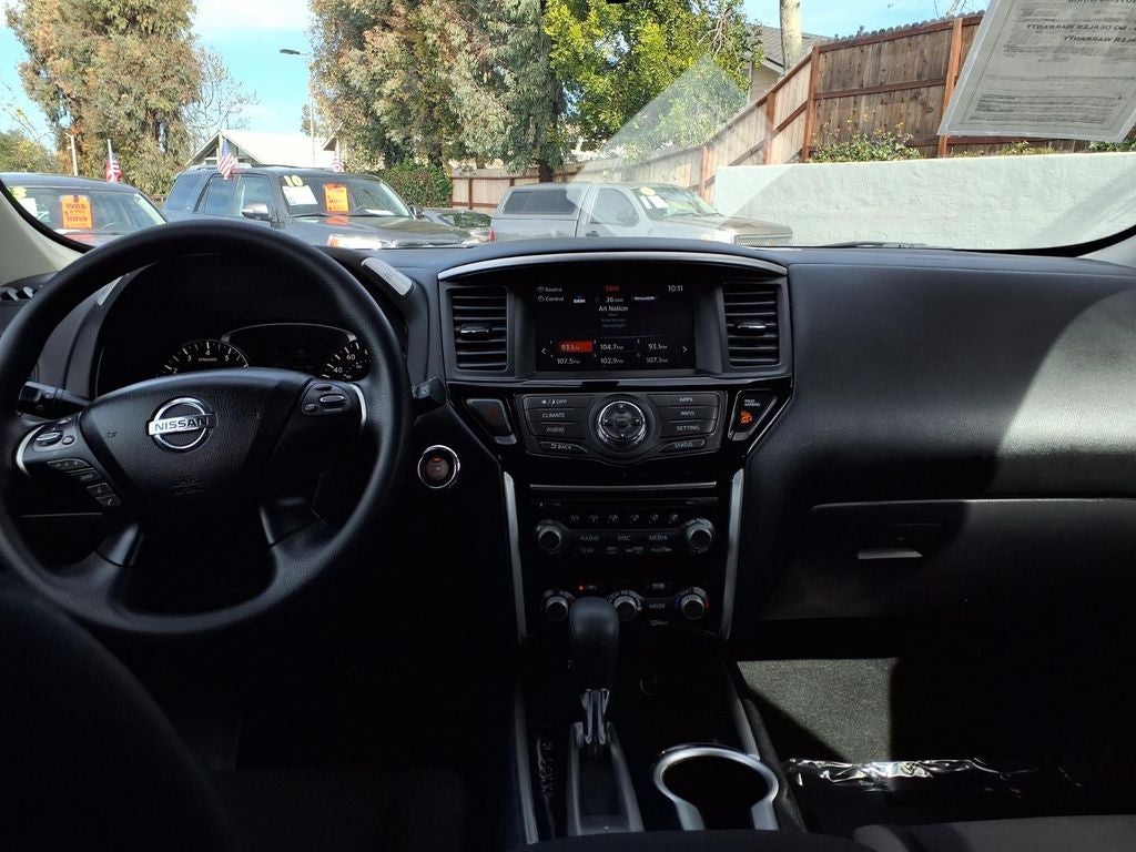 2017 Nissan Pathfinder S