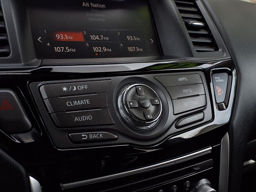 2017 Nissan Pathfinder S