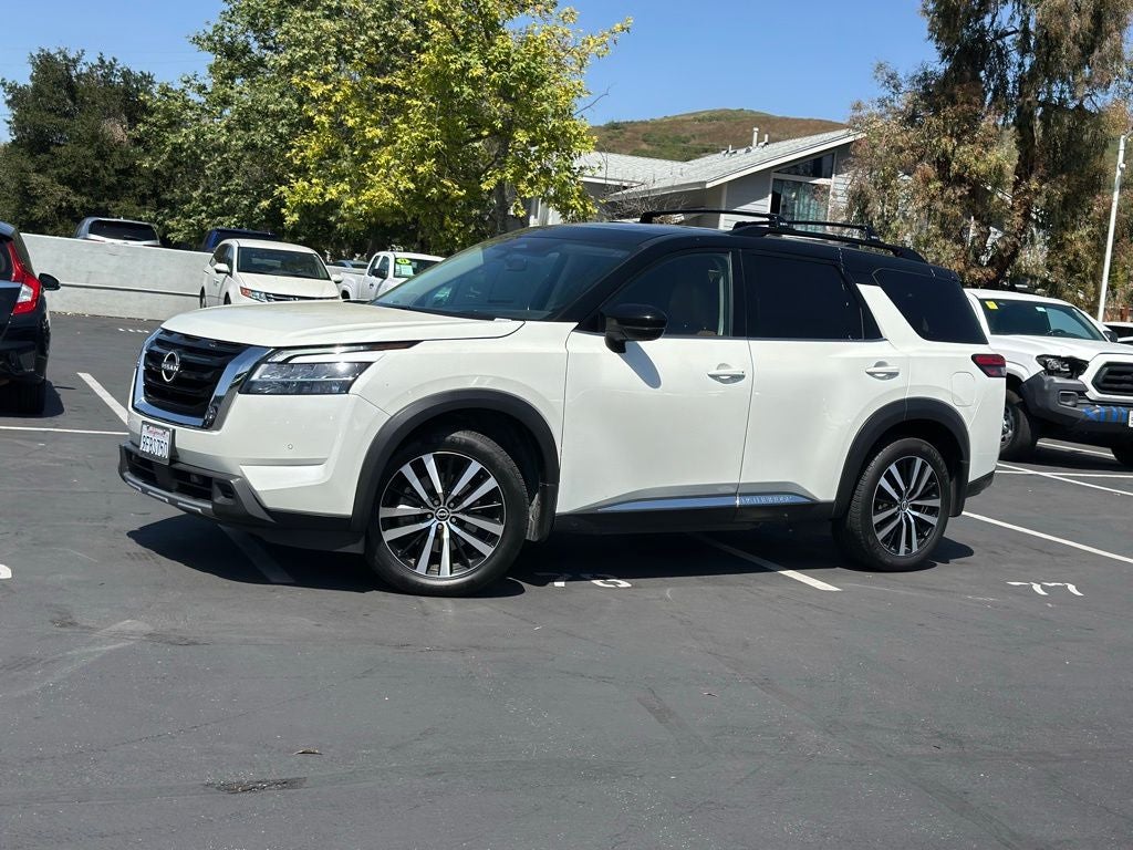 2023 Nissan Pathfinder Platinum