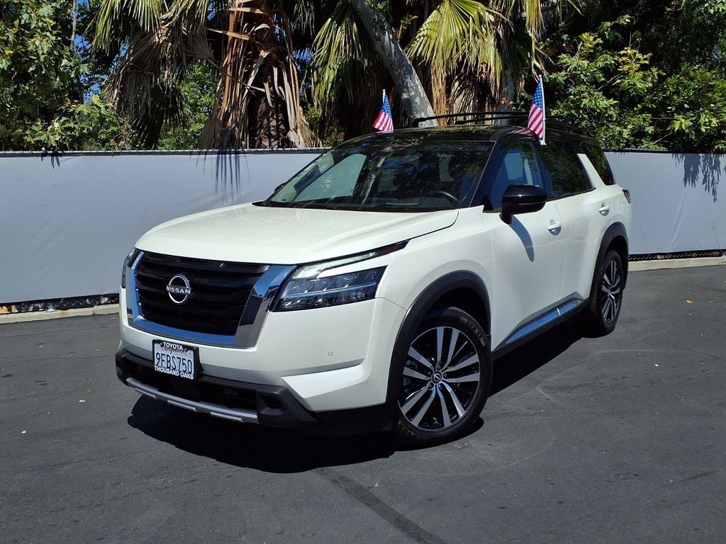 2023 Nissan Pathfinder Platinum