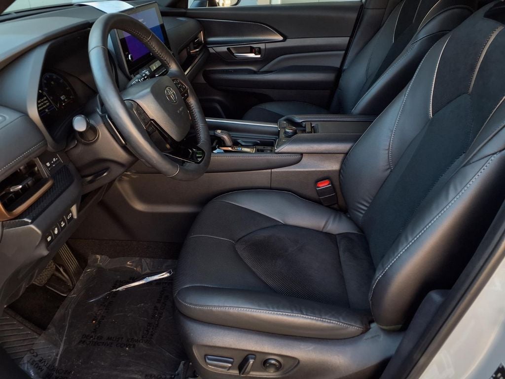 2025 Toyota Grand Highlander Hybrid MAX Platinum