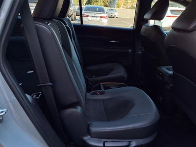 2025 Toyota Grand Highlander Hybrid MAX Platinum